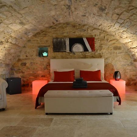 Chambre D'Hote Romantique Avec Spa Privatif Domaine Les Nuits Envoutees - Vezenobres Εξωτερικό φωτογραφία
